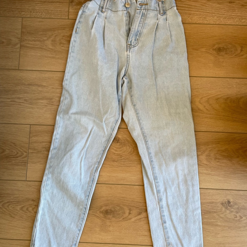 Forever 21 Light Blue High-Rise Pleated Jeans